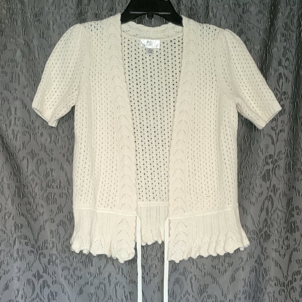 Short sleeve sweater